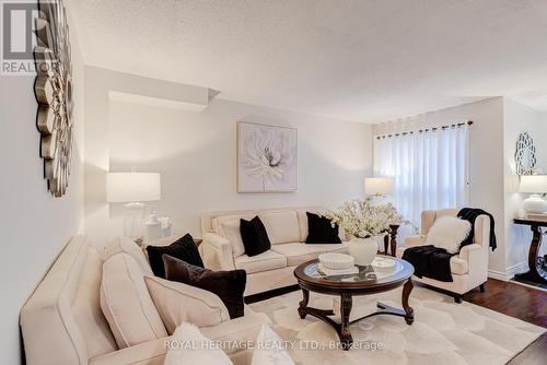 188 Adele Crescent, Oshawa, ON - Indoor Photo Showing Living Room