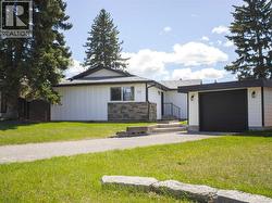 77 Ferncliff Crescent SE  Calgary, AB T2H 0V5