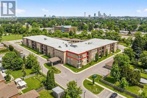 300 - 4644 PETTIT AVENUE  Niagara Falls (Morrison), ON L2E 0B4