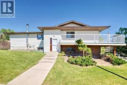 131 Ranchlands Court NW  Calgary, AB T3G 1N8