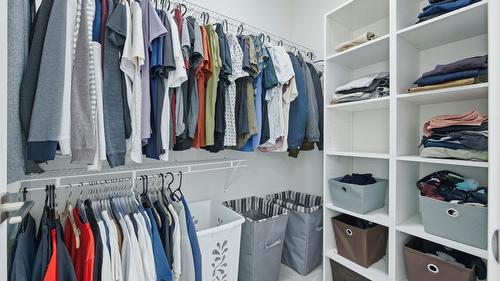 1160 Black Mountain Drive, Kelowna, BC - Indoor With Storage