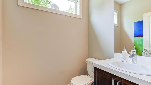 1-1865 Begbie Road, Kelowna, BC - Indoor Photo Showing Bathroom