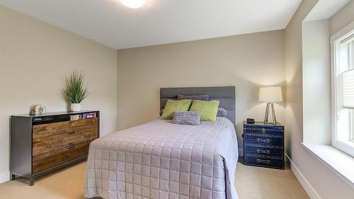 1-1865 Begbie Road, Kelowna, BC - Indoor Photo Showing Bedroom