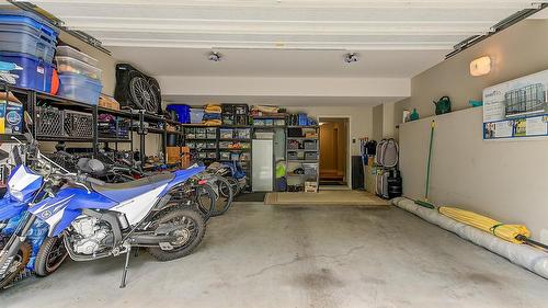 1-1865 Begbie Road, Kelowna, BC - Indoor Photo Showing Garage