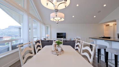 7345 Pointe Sage Drive, Coldstream, BC - Indoor Photo Showing Dining Room