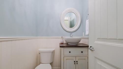 7345 Pointe Sage Drive, Coldstream, BC - Indoor Photo Showing Bathroom