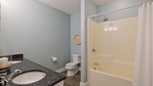7345 Pointe Sage Drive, Coldstream, BC - Indoor Photo Showing Bathroom