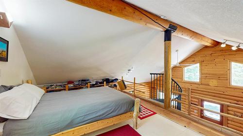 6770 Hockley Road, Jaffray, BC - Indoor Photo Showing Bedroom