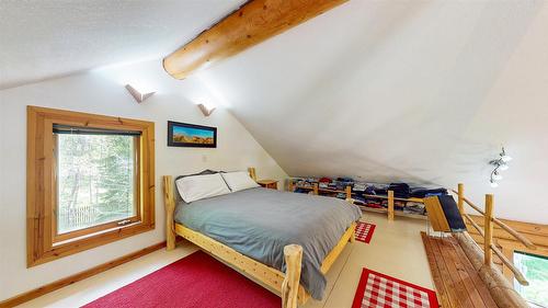 6770 Hockley Road, Jaffray, BC - Indoor Photo Showing Bedroom
