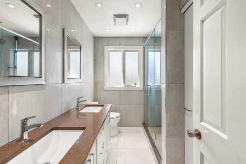 Salle de bains - 65 Rue De Calais, Kirkland, QC - Indoor Photo Showing Bathroom