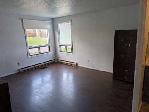 Salon - 1825 Rue 28E, Saint-Prosper, QC - Indoor Photo Showing Other Room