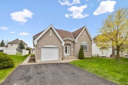 415 Rue Ernest-Gaboury  Gatineau (Gatineau), QC J8V 2N5