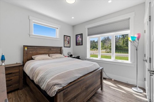 389 Whitmee Rd, Qualicum Beach, BC 