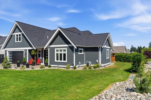 389 Whitmee Rd, Qualicum Beach, BC 