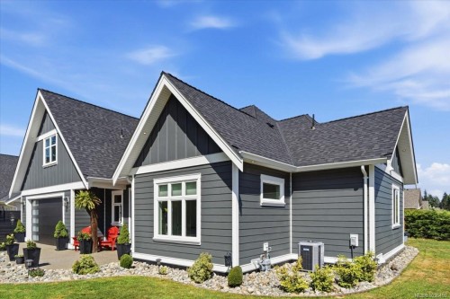 389 Whitmee Rd, Qualicum Beach, BC 