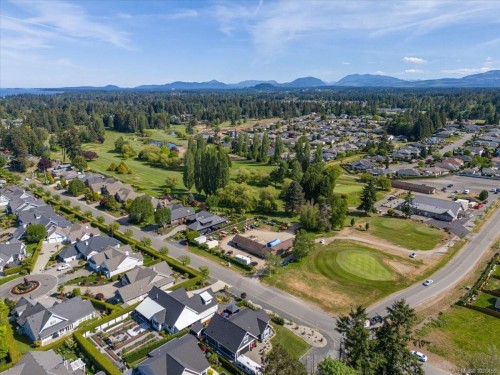 389 Whitmee Rd, Qualicum Beach, BC 