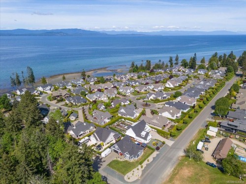 389 Whitmee Rd, Qualicum Beach, BC 