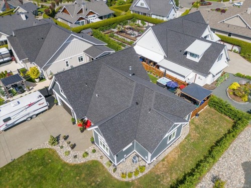 389 Whitmee Rd, Qualicum Beach, BC 