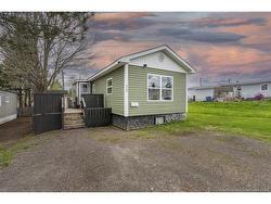 32 Nancy ST Moncton, NB E1E 3T1