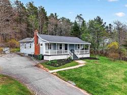 613 Beaver Bank Road Beaver Bank, NS B4G 1B7