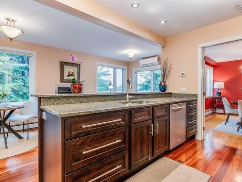 69 Bayview Road, Clayton Park, NS - Indoor Photo Showing Kitchen