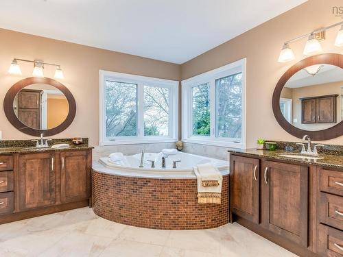 69 Bayview Road, Clayton Park, NS - Indoor Photo Showing Bathroom