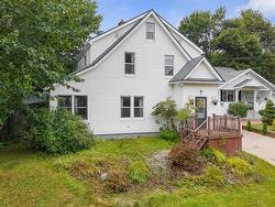 28 Mitchell Street  New Glasgow, NS B2H 1H1
