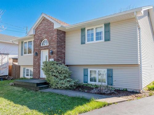 3 Fury Drive, Dartmouth, NS 