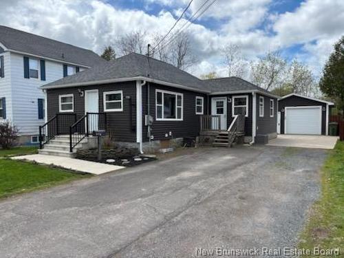 26 Victory Ave, Fredericton, NB 
