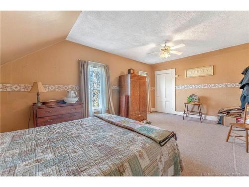 5 Pinewood St, Saint Stephen, NB 