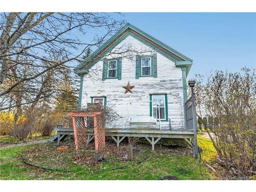 5 Pinewood St, Saint Stephen, NB 