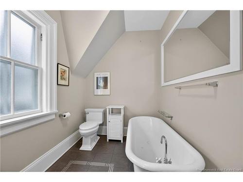 231 Church St, Fredericton, NB 