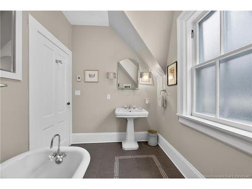 231 Church St, Fredericton, NB 