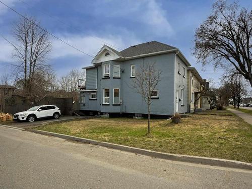 49 Ontario Street  Thunder Bay, ON P7B 3G1
