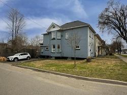 49 Ontario Street Thunder Bay, ON P7B 3G1