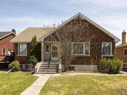 530 Hyde Park Avenue Thunder Bay, ON P7E 1X9