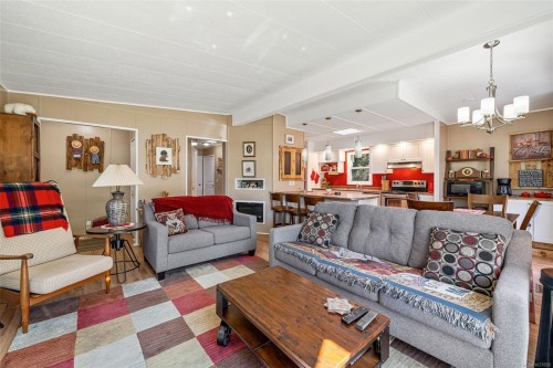 2129 Summergate Blvd, Sidney, BC 
