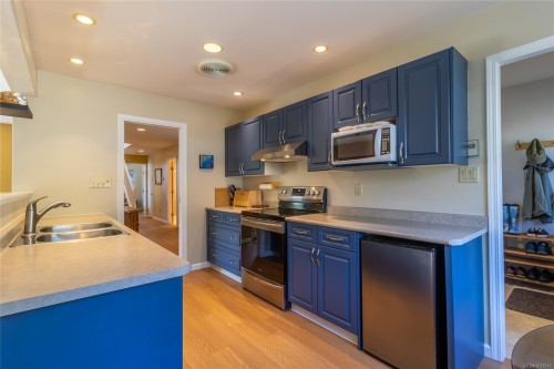 3721 Rum Rd, Pender Island, BC 