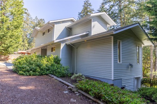 3721 Rum Rd, Pender Island, BC 