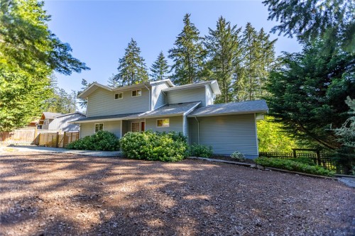 3721 Rum Rd, Pender Island, BC 