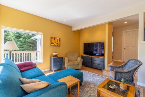 3721 Rum Rd, Pender Island, BC 