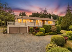 1421 Seaspray Blvd Nanaimo, BC V9X 1P5