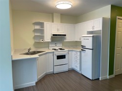 206-1070 Southgate St Victoria, BC V8V 2Z2