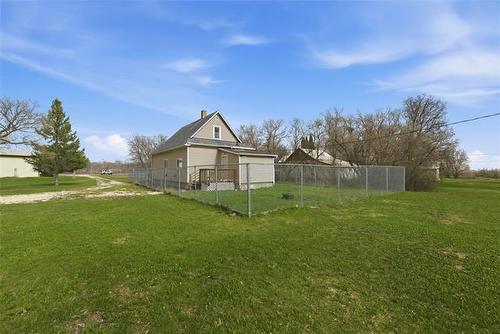 1 South Dr, Eriksdale, MB 