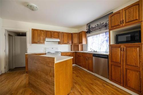 1 South Dr, Eriksdale, MB 