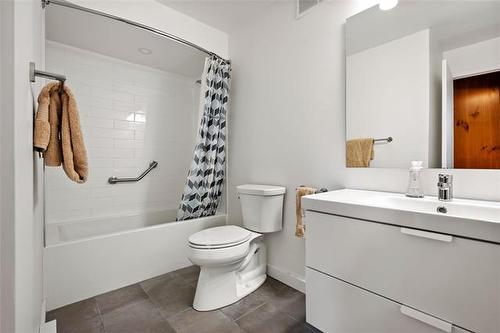 321 Park Blvd, Winnipeg, MB 