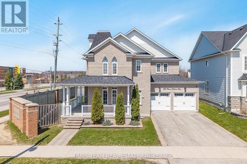 135 PRINCE WILLIAM WAY  Barrie, ON L4M 7H6