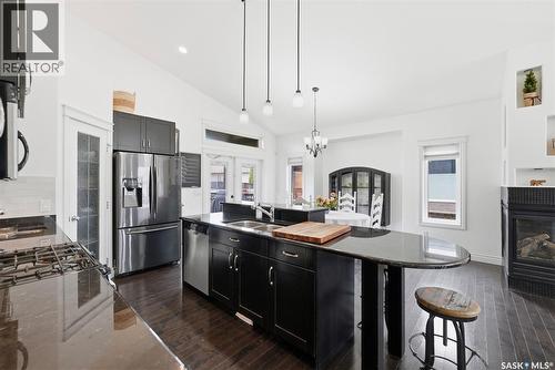 222 Fawcett Crescent, Saskatoon, SK - Indoor Photo Showing Kitchen With Double Sink With Upgraded Kitchen