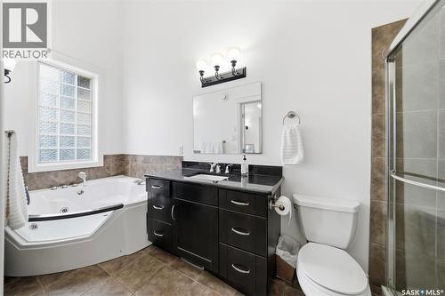 222 Fawcett Crescent, Saskatoon, SK - Indoor Photo Showing Bathroom