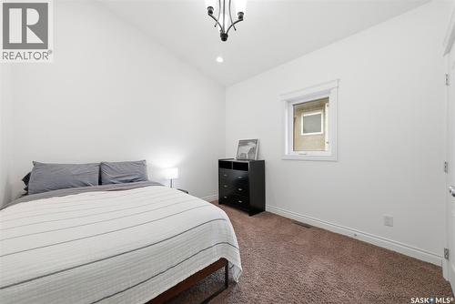222 Fawcett Crescent, Saskatoon, SK - Indoor Photo Showing Bedroom